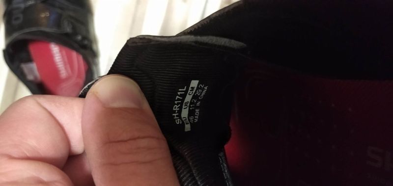 Shimano R171 vel. 46