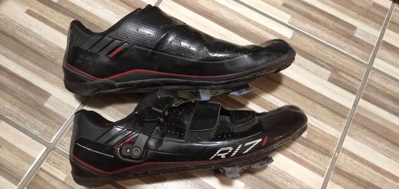 Shimano R171 vel. 46