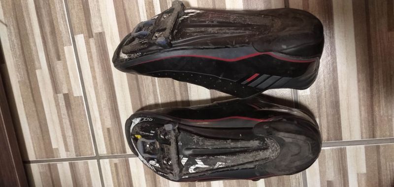 Shimano R171 vel. 46