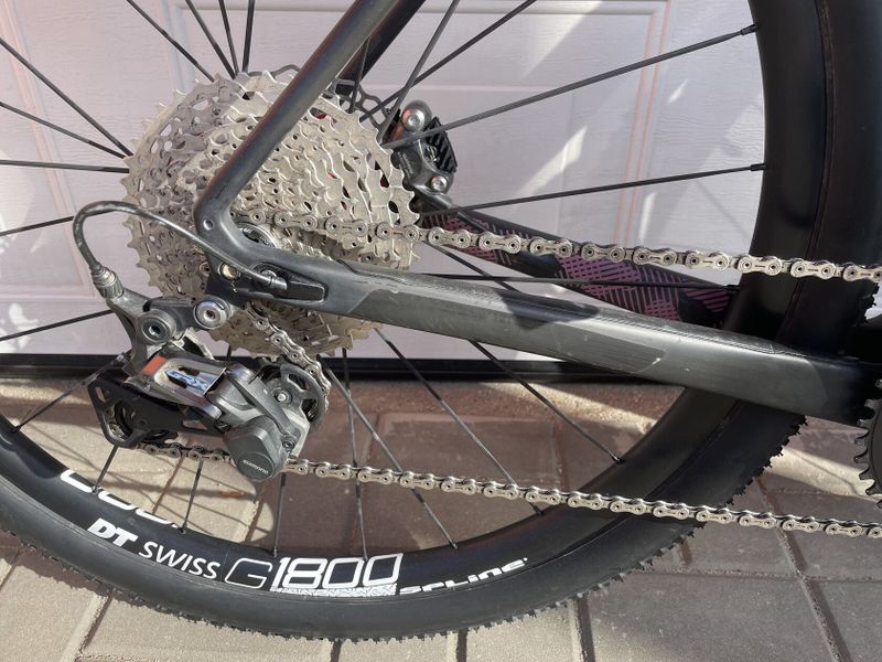 Elegantní Specialized Diverge X1 karbon se sadou GRX GX810 1x11 40 zubů !!!