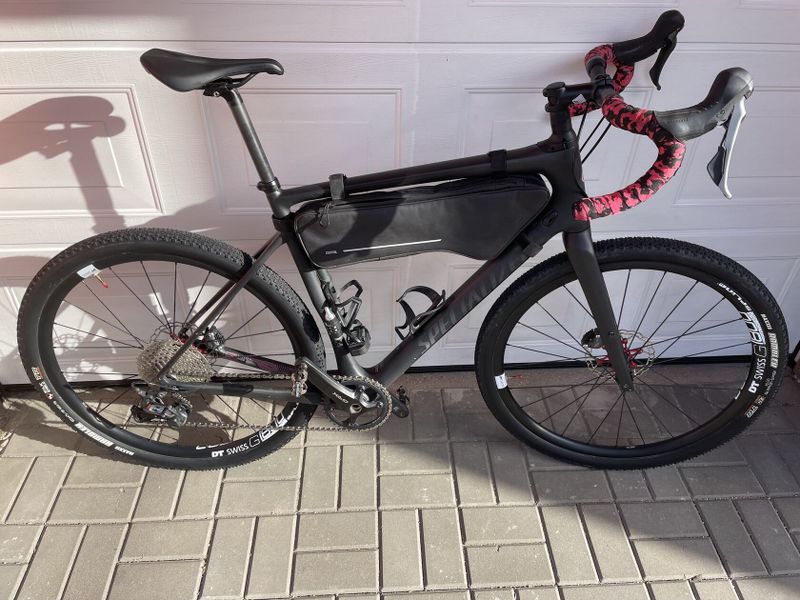 Elegantní Specialized Diverge X1 karbon se sadou GRX GX810 1x11 40 zubů !!!