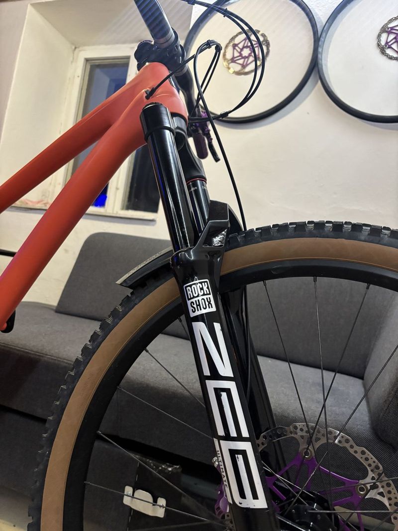 Prodám enduro kolo Evil Wreckoning v top stavu