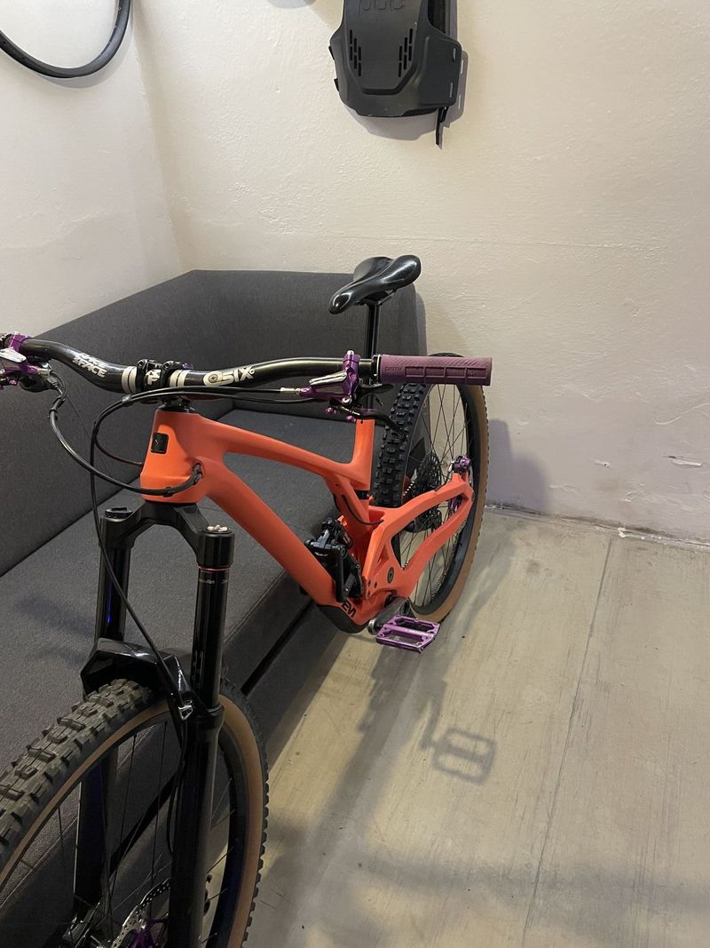Prodám enduro kolo Evil Wreckoning v top stavu