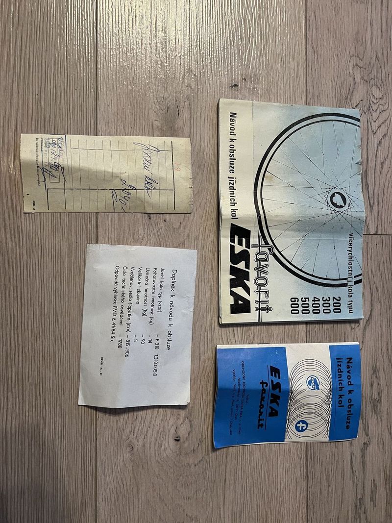Prodám kolo Favorit F 318, rok vyroby 1989