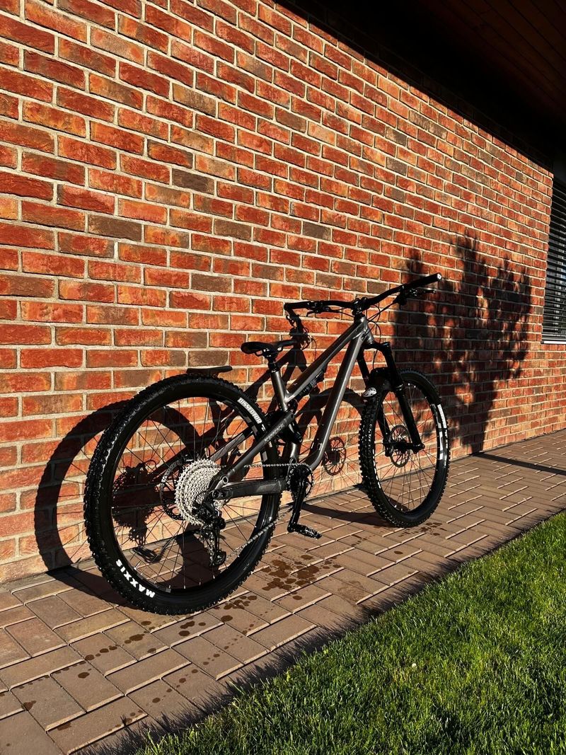 Commencal Meta TR V4 29/M 100km záruka