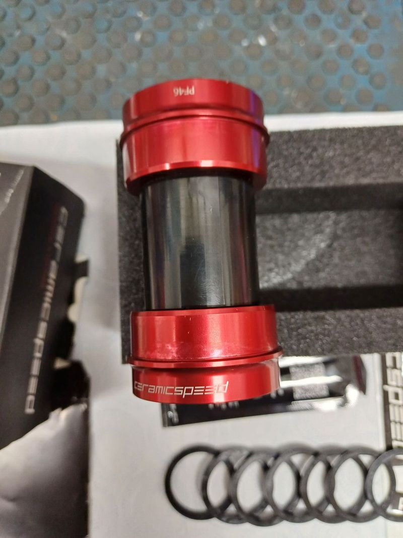 Střed Ceramicspeed PF30 pro DUB 