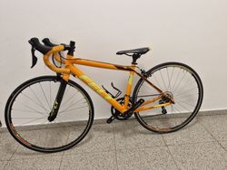 Juniorský cestný bicykel Felt