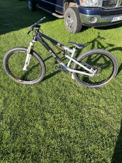Slopestyle dirt kolo rose the jester fox 32 