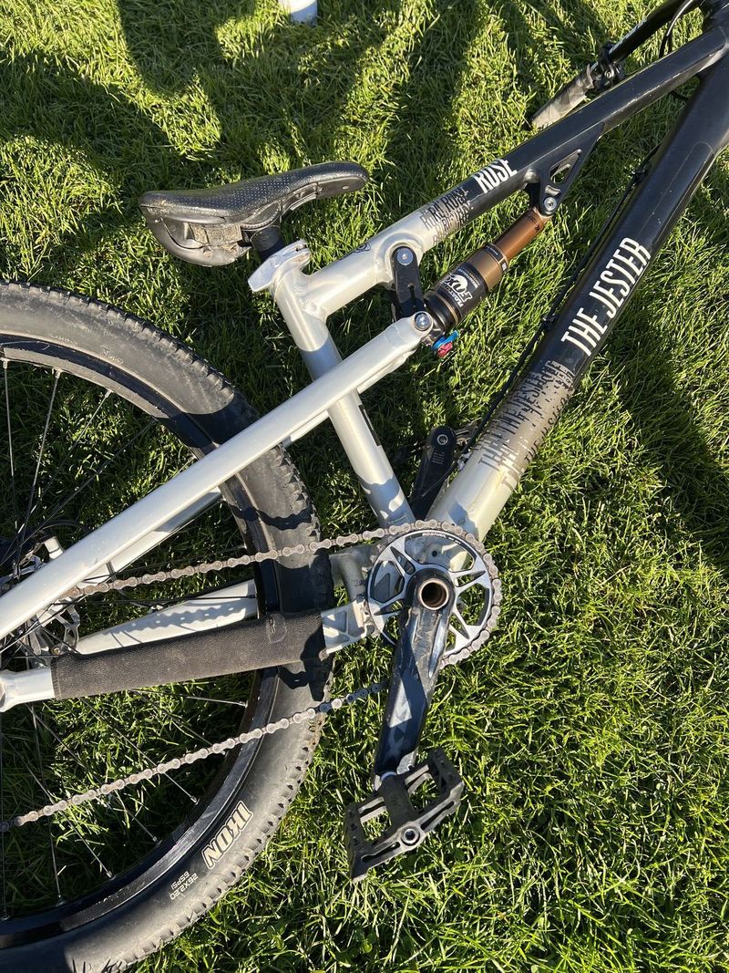 Slopestyle dirt kolo rose the jester fox 32 