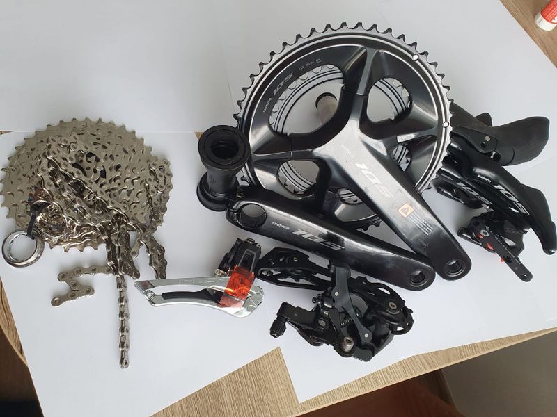 Nová kompletní sada Shimano 105