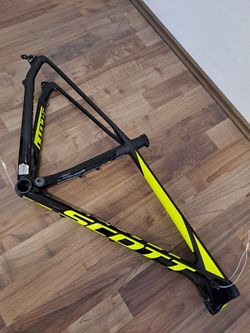Nový karbonový rám SCOTT SCALE 900 RC / 29er / tepered / velikost XL / pevná osa 142x12mm nebo rychl