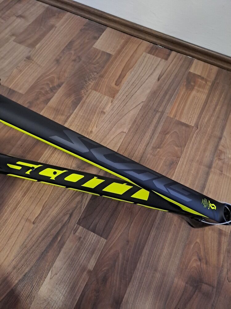 Nový karbonový rám SCOTT SCALE 900 RC / 29er / tepered / velikost XL / pevná osa 142x12mm nebo rychl
