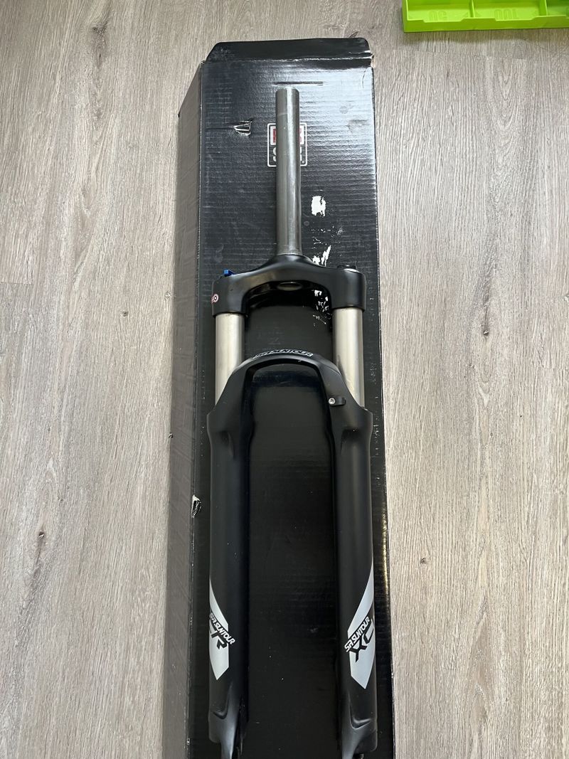 Vidlice Sr Suntour XCR air 29 100mm