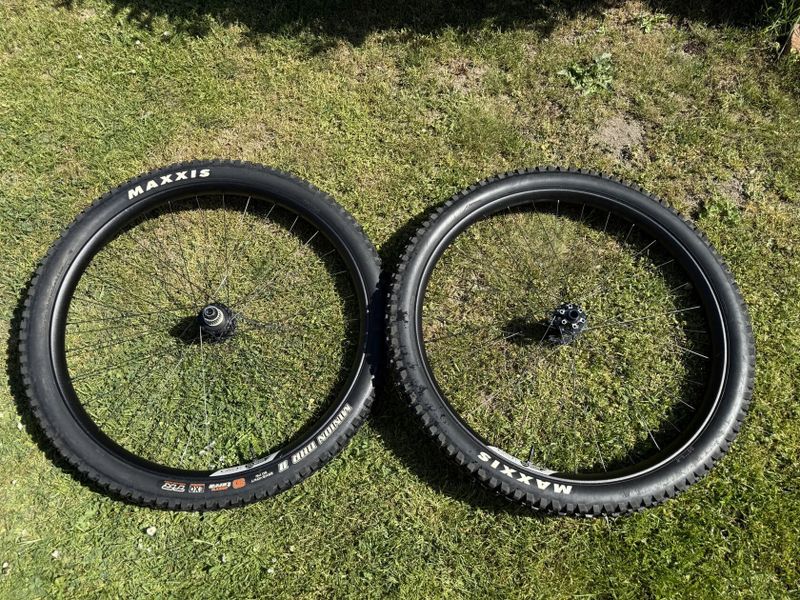 Ibis S35 Alu 29" náboje 110 a 148 Shimano MicroSpline 35mm vnitřní šířka , obuté