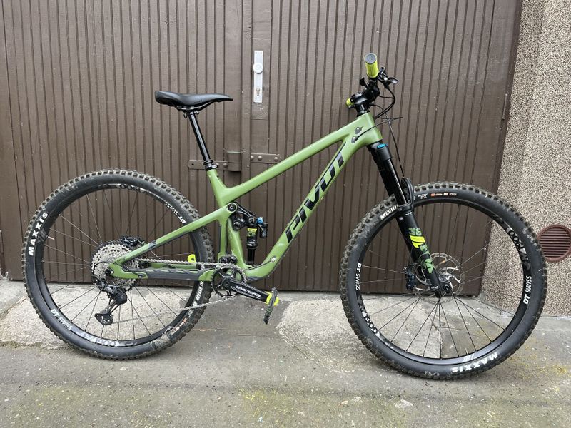 Pivot Switchblade
