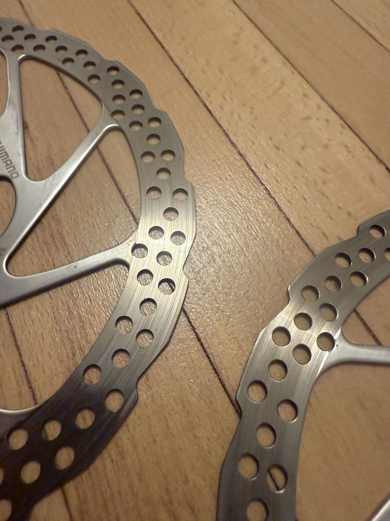 Kotouče Shimano 180mm