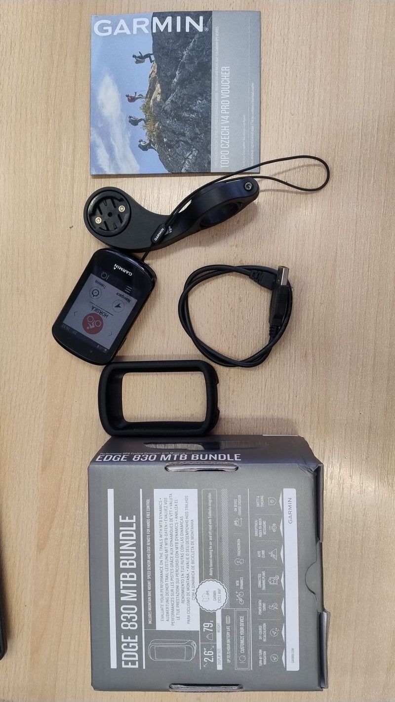 Garmin Edge 830 krásný stav i aku