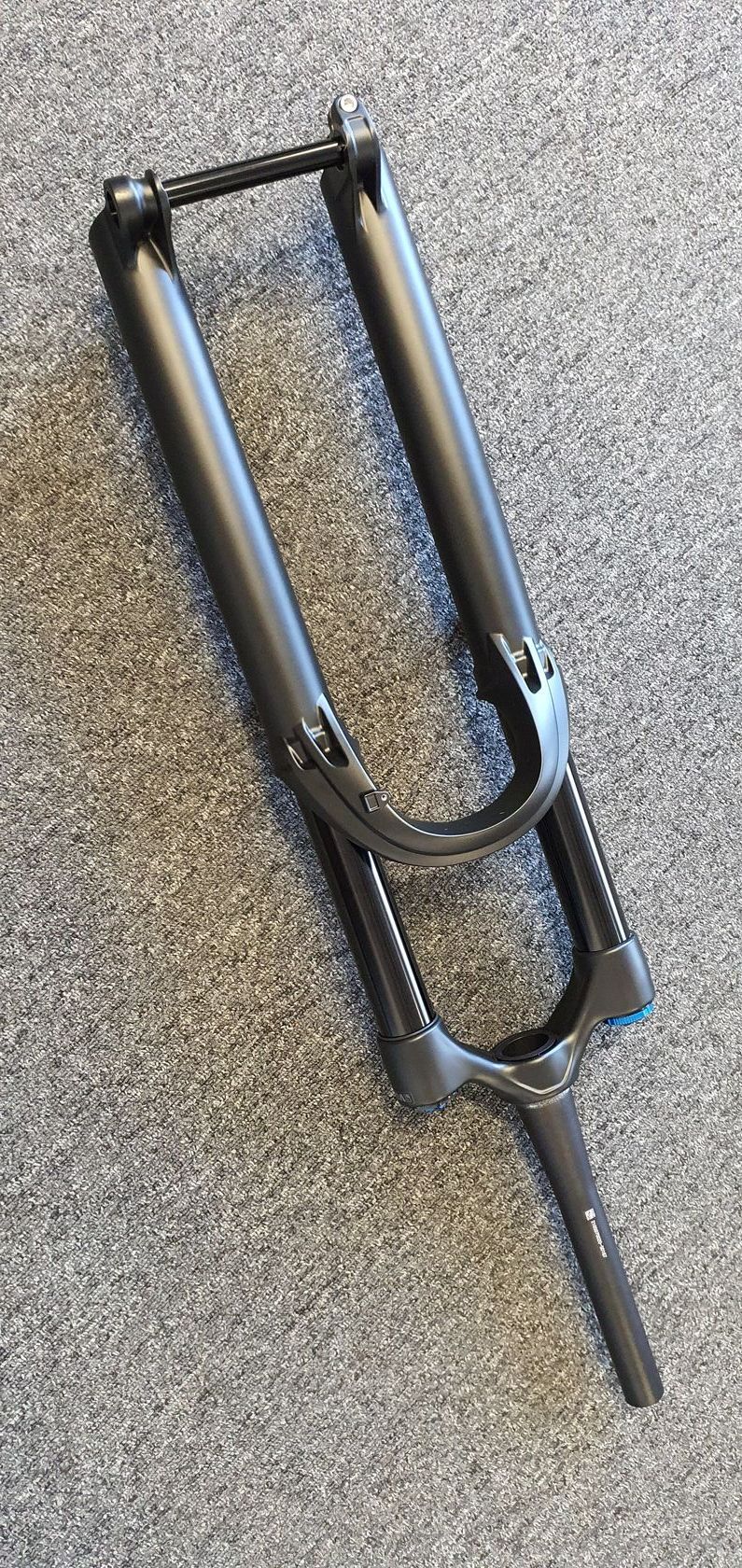 FOX 38 FLOAT 29 170 mm GRIP 2