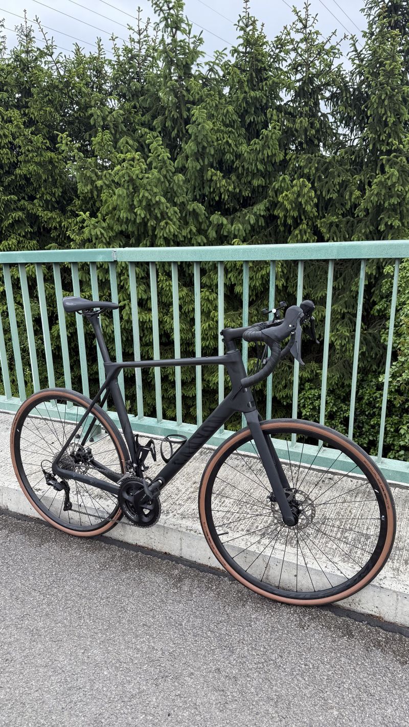 Prodám silniční kolo CANYON Endurace CF7