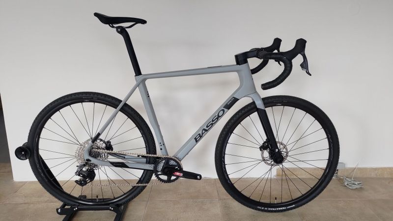 Basso Palta Stone Grey Rival AXS XPLR velikost L, poškrábaný v přepravě