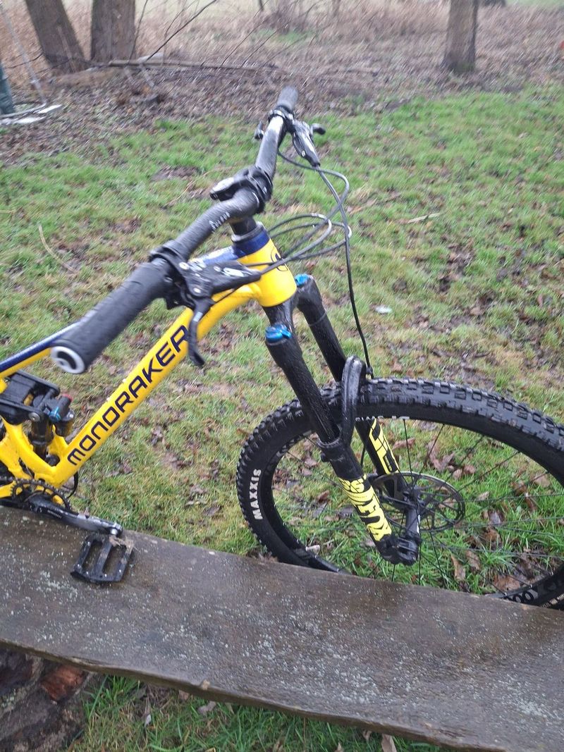 Prodam kolo mondraker foxy r nebo vyměním 