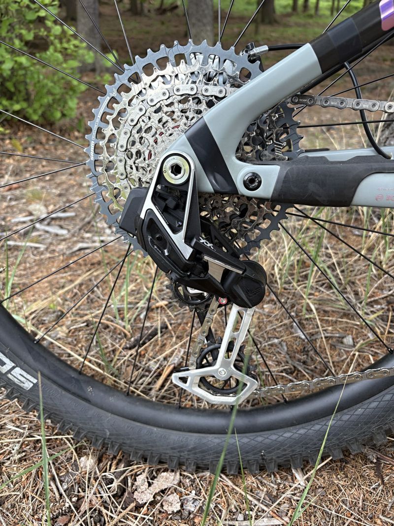 ELEKTROKOLO CUBE AMS HYBRID ONE44 C:68X TM 400X 29 - 17,9 kg
