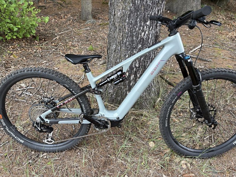 ELEKTROKOLO CUBE AMS HYBRID ONE44 C:68X TM 400X 29 - 17,9 kg