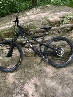 Specialized stumpjumper - trailový bike v dobrém stavu
