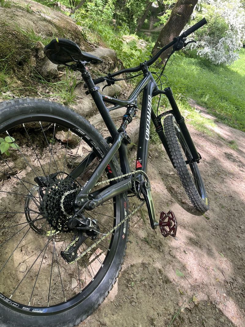 Specialized stumpjumper - trailový bike v dobrém stavu