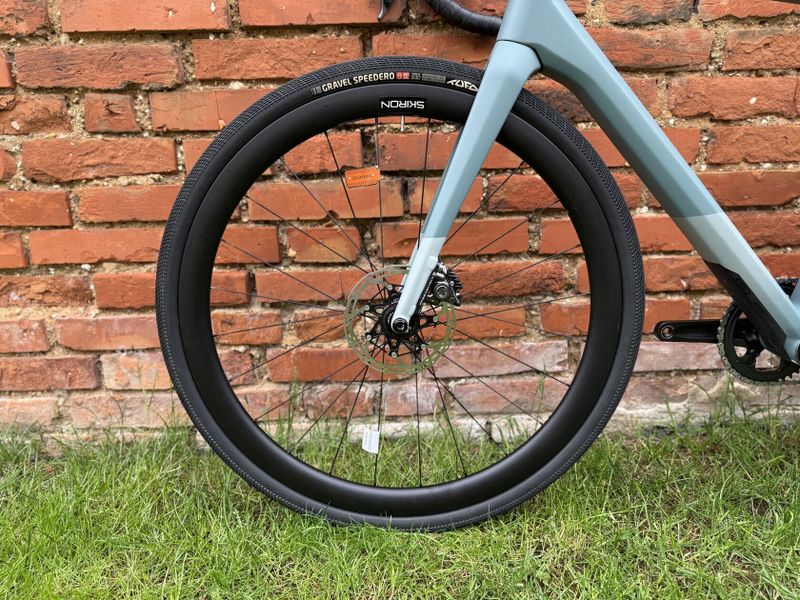 Superior X-Road GR, 1x12, karbon kola, combo řídítka, nové komponenty