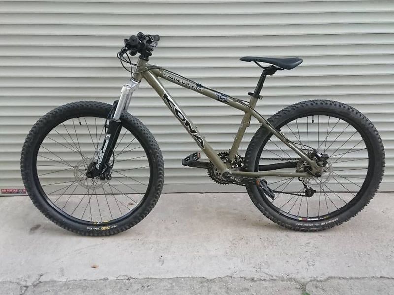Kona Cinder Cone, kola 26", 16" rám