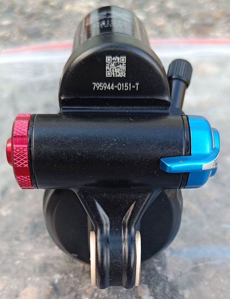 TLUMIČ - FOX FLOAT DPX2 PERFORMANCE ELITE, 3 Pos EVOL LV, 230/60mm, zdvih 140mm, výborný stav