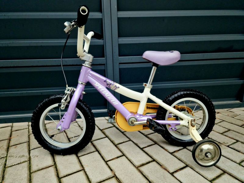 (17)Dětské hliníkové kolo Specialized 12"