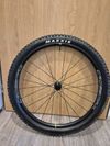 Zapletené zadní kolo Mavic Crossmax 29"