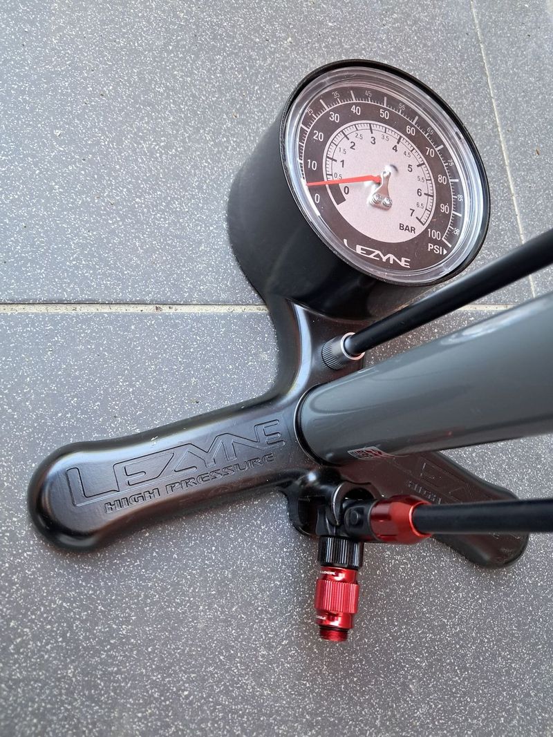 Lezyne Steel HV Floor