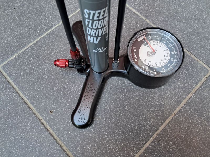 Lezyne Steel HV Floor
