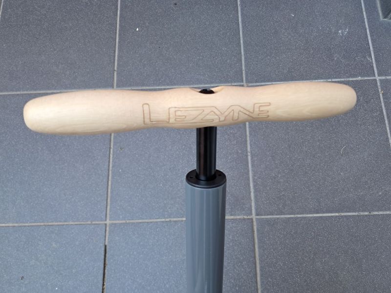 Lezyne Steel HV Floor