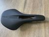 Fizik Vento Antares R1 sedlo 140 mm