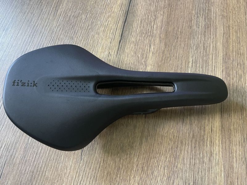 Fizik Vento Antares R1 sedlo 140 mm