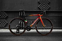 Dedacciai Scuro 25, Shimano Ultegra Di2 2x12, Vision Metron Carbon