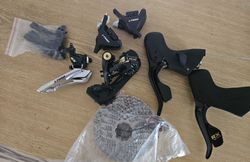 Prodám 12x2 hydraulický groupset s kazetou