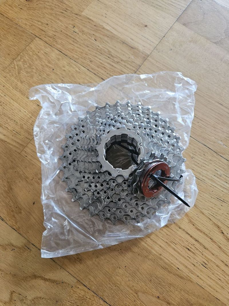 Prodám 12x2 hydraulický groupset s kazetou