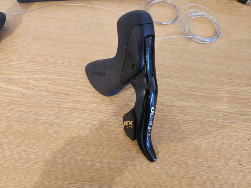 Prodám 12x2 hydraulický groupset s kazetou