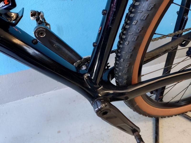 KTM myroon vel. L