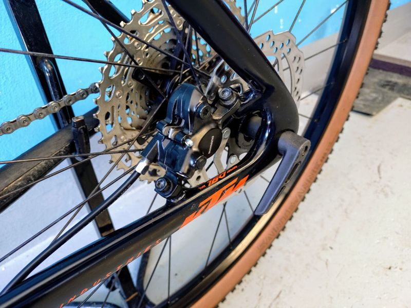 KTM myroon vel. L