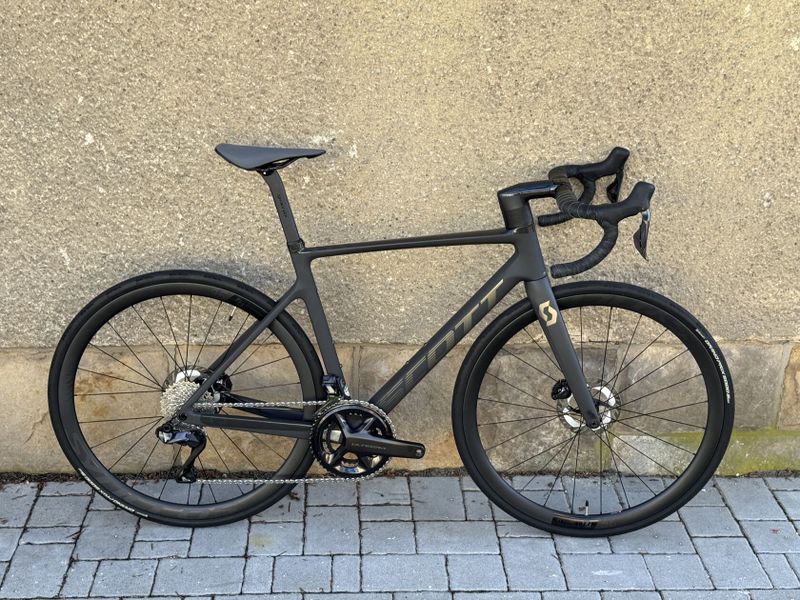 Scott Addict RC 15 (2024) – vel. M 54, Ultegra Di2 