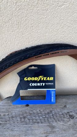2 Gravel bezdušové pláště Goodyear County ultimate