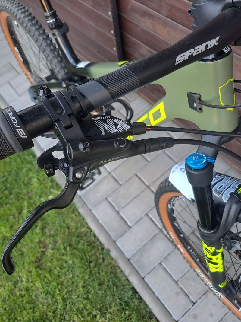 Zánovní v TOP stavu enduro bike Norco Optic ve velikosti M / kola 27,5er pro ženu nebo dítě / FOX 