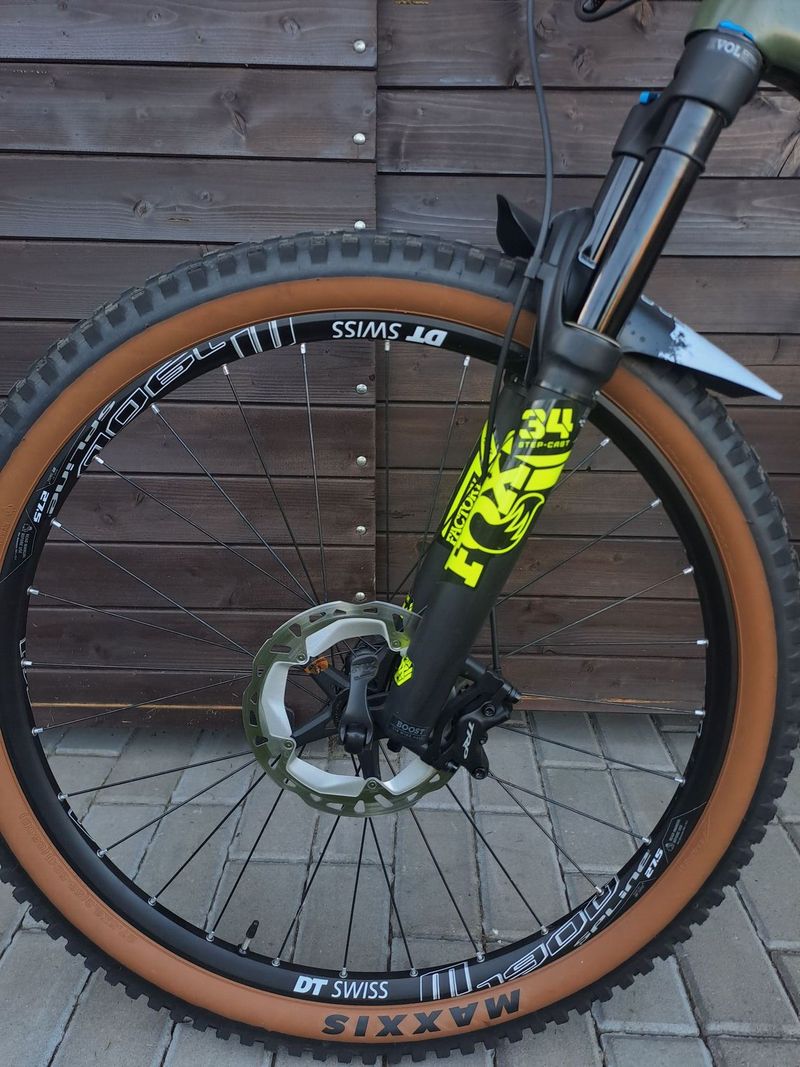 Zánovní v TOP stavu enduro bike Norco Optic ve velikosti M / kola 27,5er pro ženu nebo dítě / FOX 