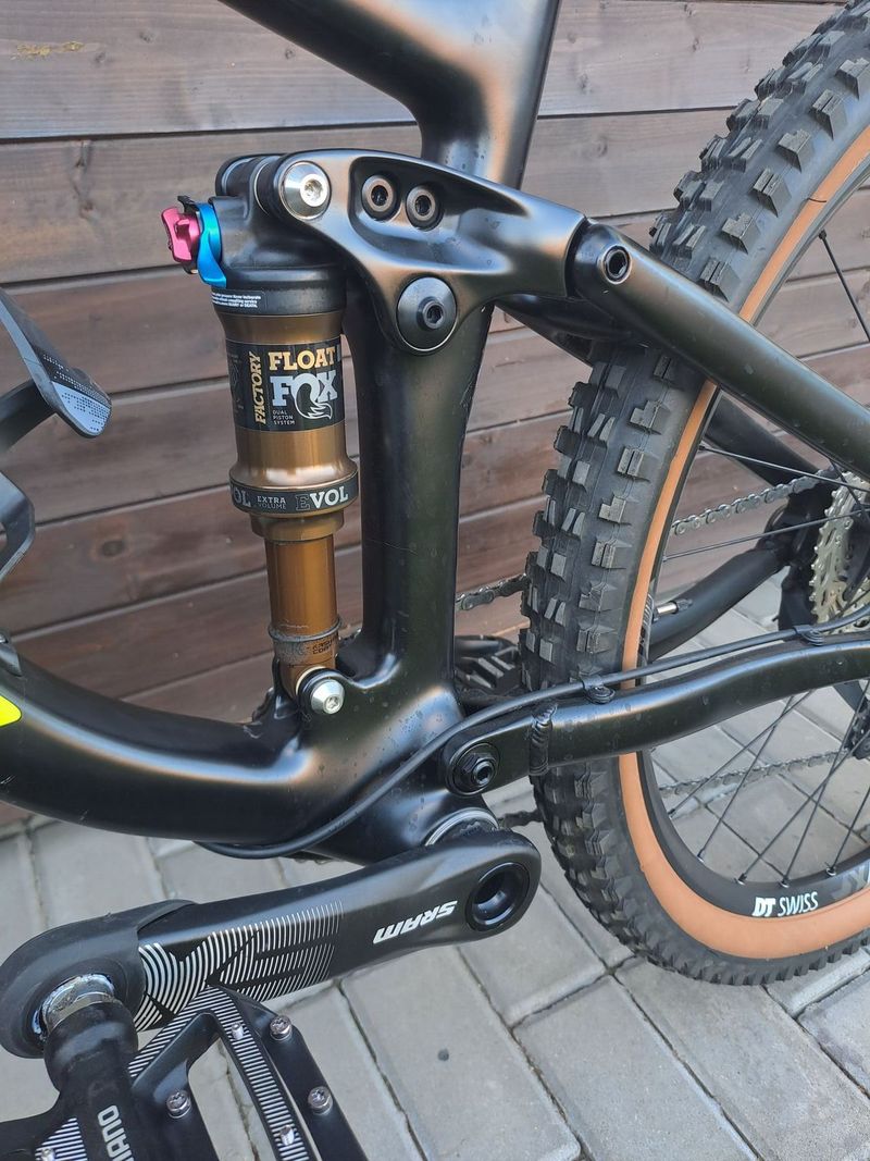 Zánovní v TOP stavu enduro bike Norco Optic ve velikosti M / kola 27,5er pro ženu nebo dítě / FOX 